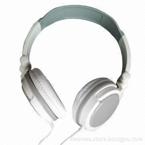 Wired Headphone with 1.2m Cord Length and 3.5mm Stereo Plug
